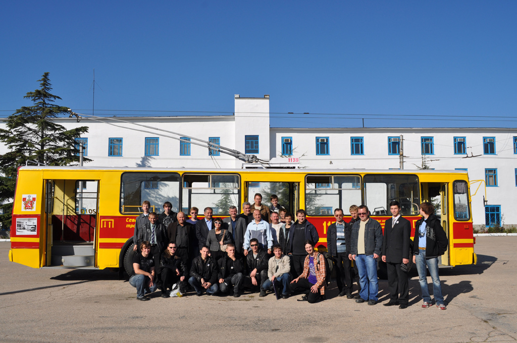 Севастополь — Заказная поездка 06.11.2010 на троллейбусе ЗиУ-682В00 в честь 60-летия Севастопольского троллейбуса
