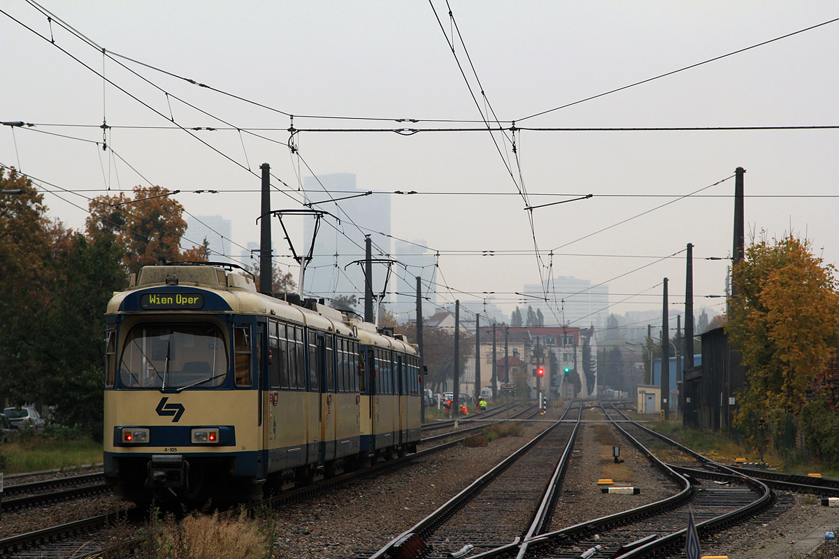 Wiedeń, SGP 100 Nr 4-105; Wiedeń — Interurban Wiener Lokalbahnen