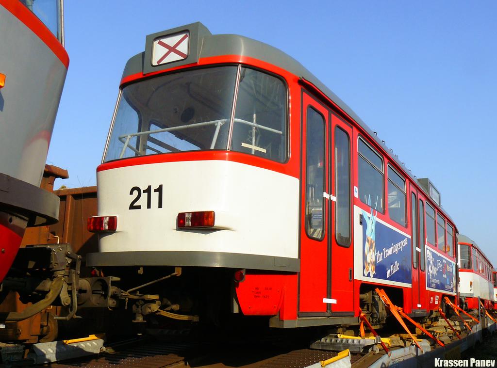 Halle, Tatra B4DC č. 211; Sofia, Tatra B4DC č. 211; Sofia — Delivery and unloading of T4D-C in Sofia — July 2011