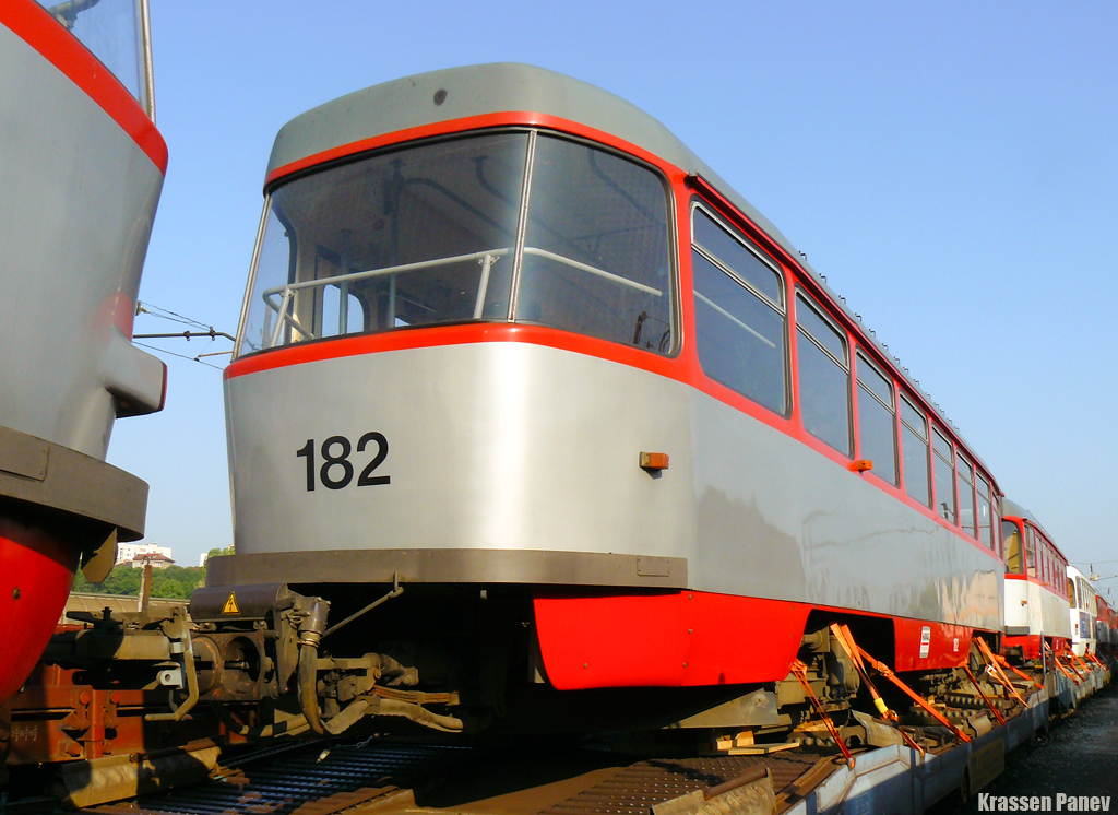 Sofia, Tatra B4DC č. 182; Sofia — Delivery and unloading of T4D-C in Sofia — July 2011