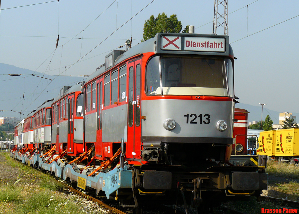 Sofia, Tatra T4DC nr. 1213; Sofia — Delivery and unloading of T4D-C in Sofia — July 2011