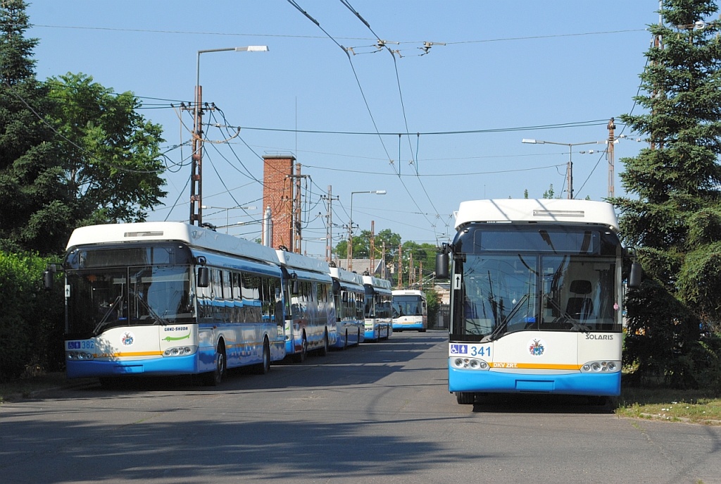 Debrecen, Solaris Trollino II 12 Ganz-Škoda D № 382; Debrecen, Solaris Trollino II 12 Ganz № 341