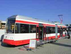 Halberstadt, Leoliner Fahrzeug-Bau Leipzig NGTW6H # 1; Berliini — InnoTrans 2006