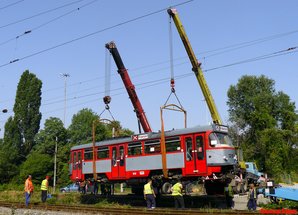 София, Tatra T4DC № 1219; София — Доставка и разтоварване на T4D-C от Хале — юли 2011 г.