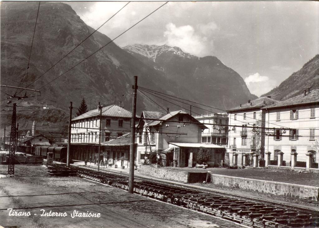 Tirano — Old photos of freight trolleytrucks