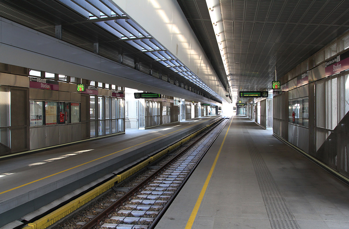 维也纳 — U-Bahn — line U2