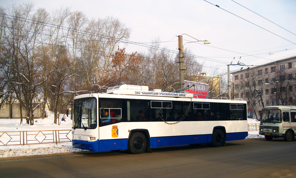 Kirov, BTZ-52767R č. 403