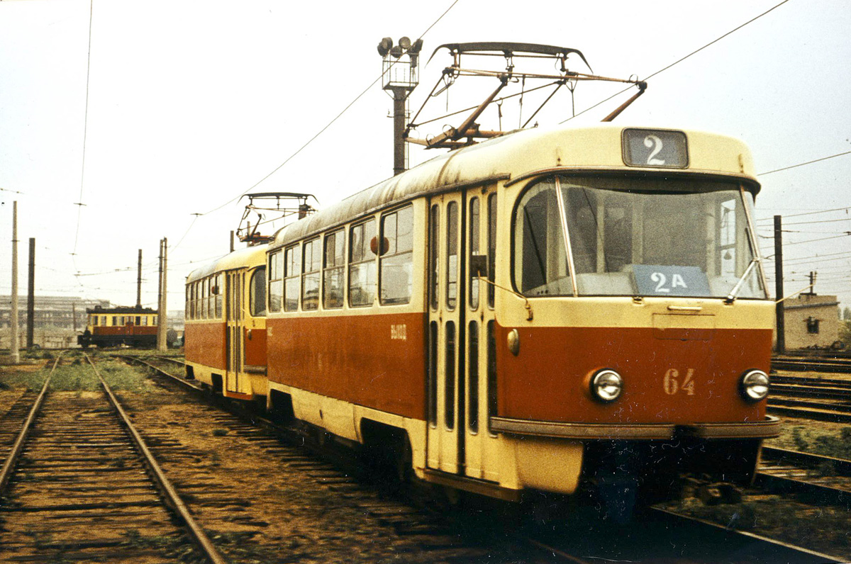 Volžska, Tatra T3SU (2-door) № 64; Volžska, Tatra T3SU (2-door) № 65; Volžska — Tram Depot