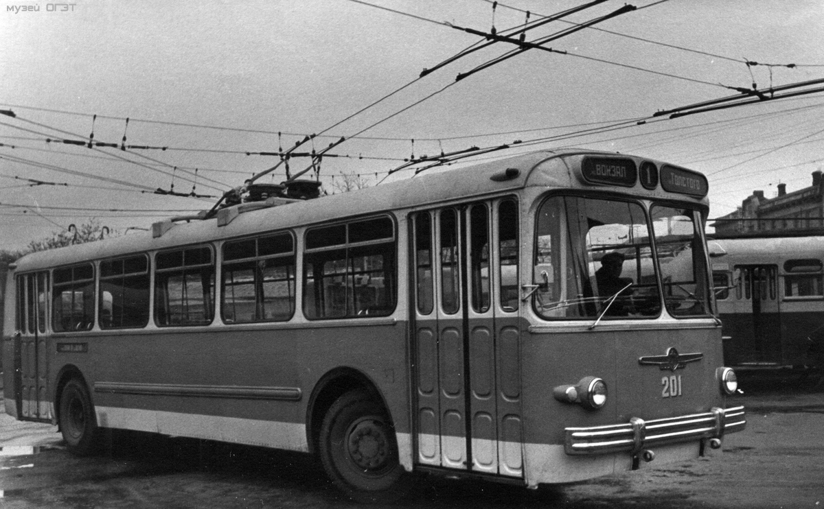 Троллейбус 1 г. ЗИУ-5 троллейбус. ЗИУ-5 201. Троллейбус ЗИУ 5д. Первый троллейбус ЗИУ.