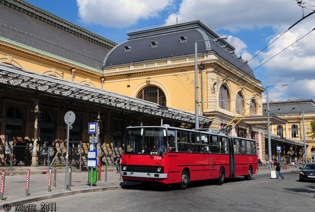 Будапеща, Ikarus 280.94 № 208