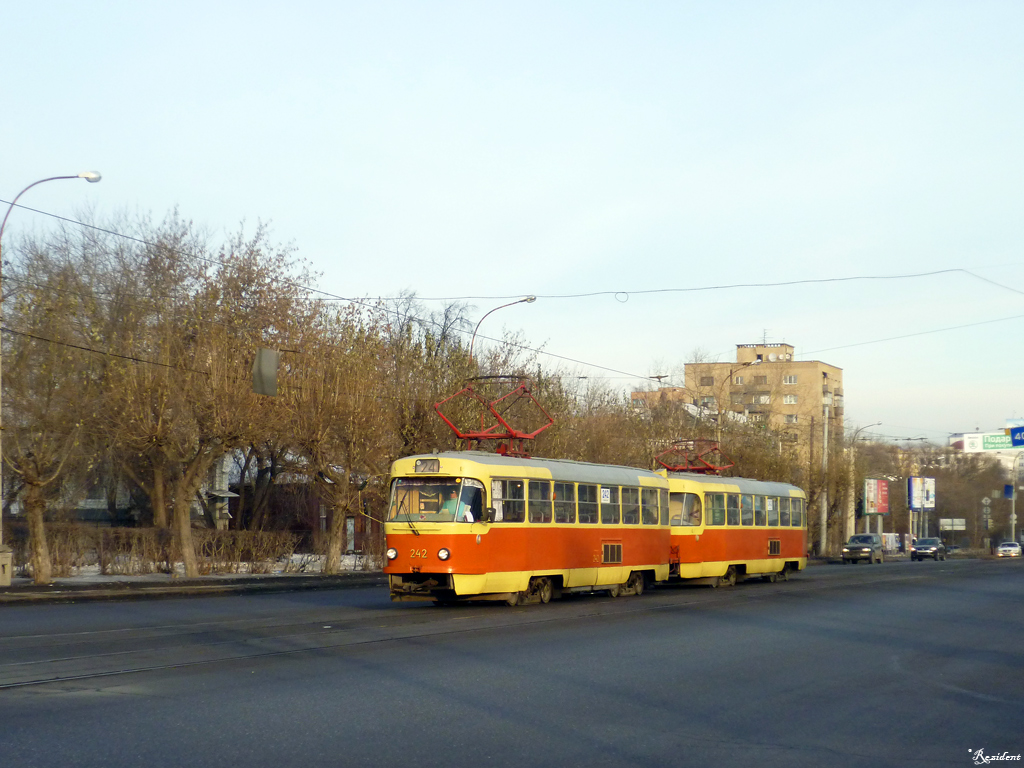 Yekaterinburg, Tatra T3SU # 242