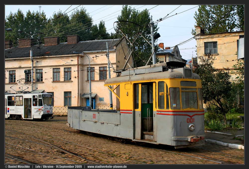 Lviv, Gotha T2-62 # 001
