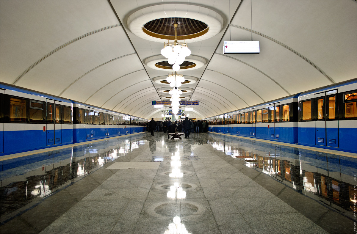 Київ — Метрополитен — Оболонско-Теремковская линия