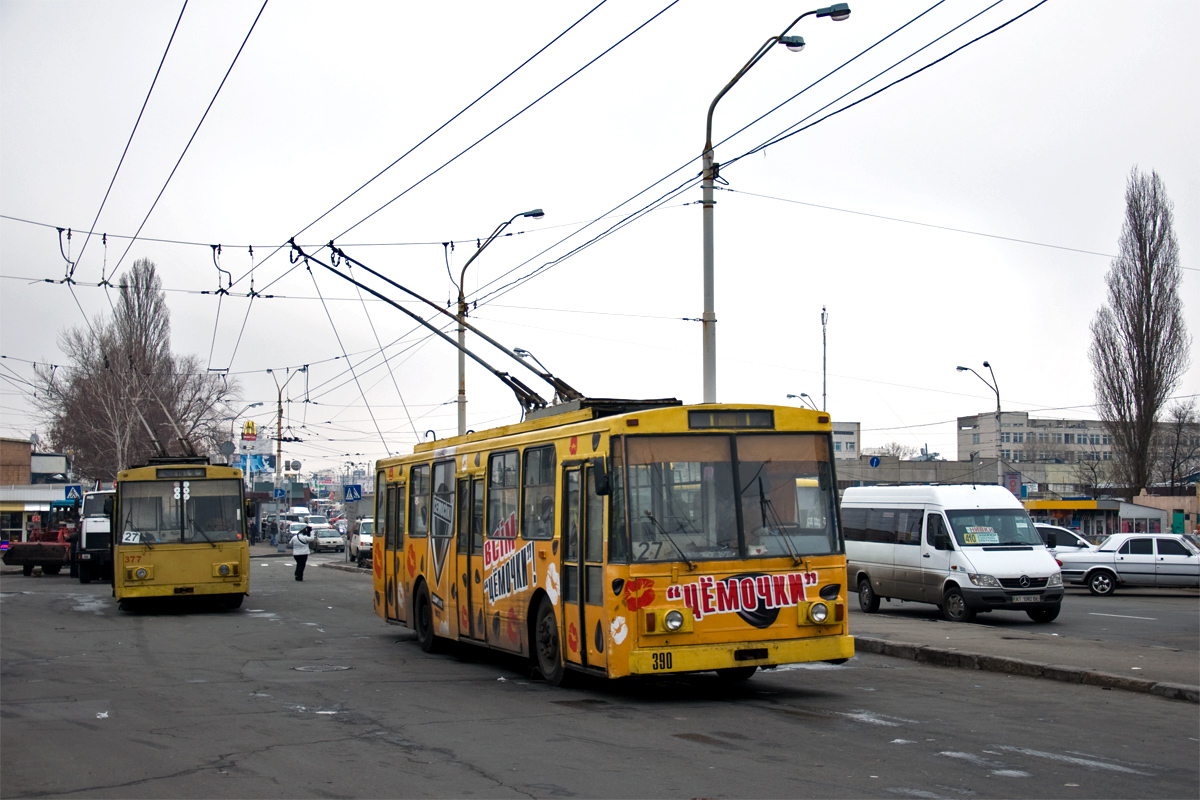 Киев, Škoda 14Tr02/6 № 390