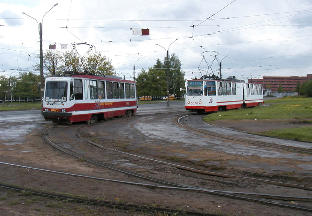 Sanktpēterburga, 71-134K (LM-99K) № 0425; Sanktpēterburga, LVS-86K № 5070