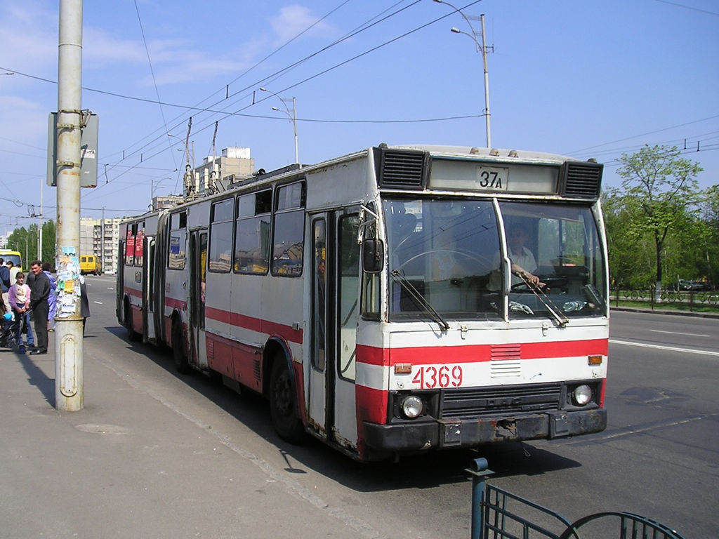 Киев, DAC-217E № 4369