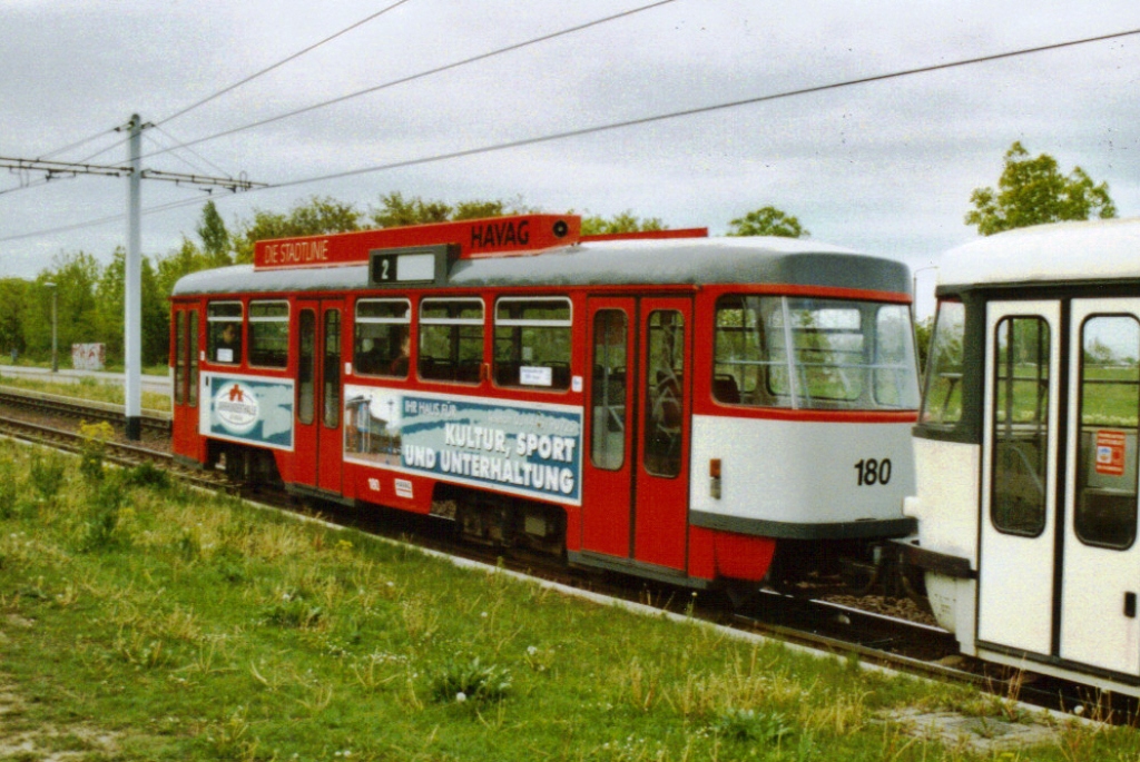 Halle, Tatra B4DC nr. 180
