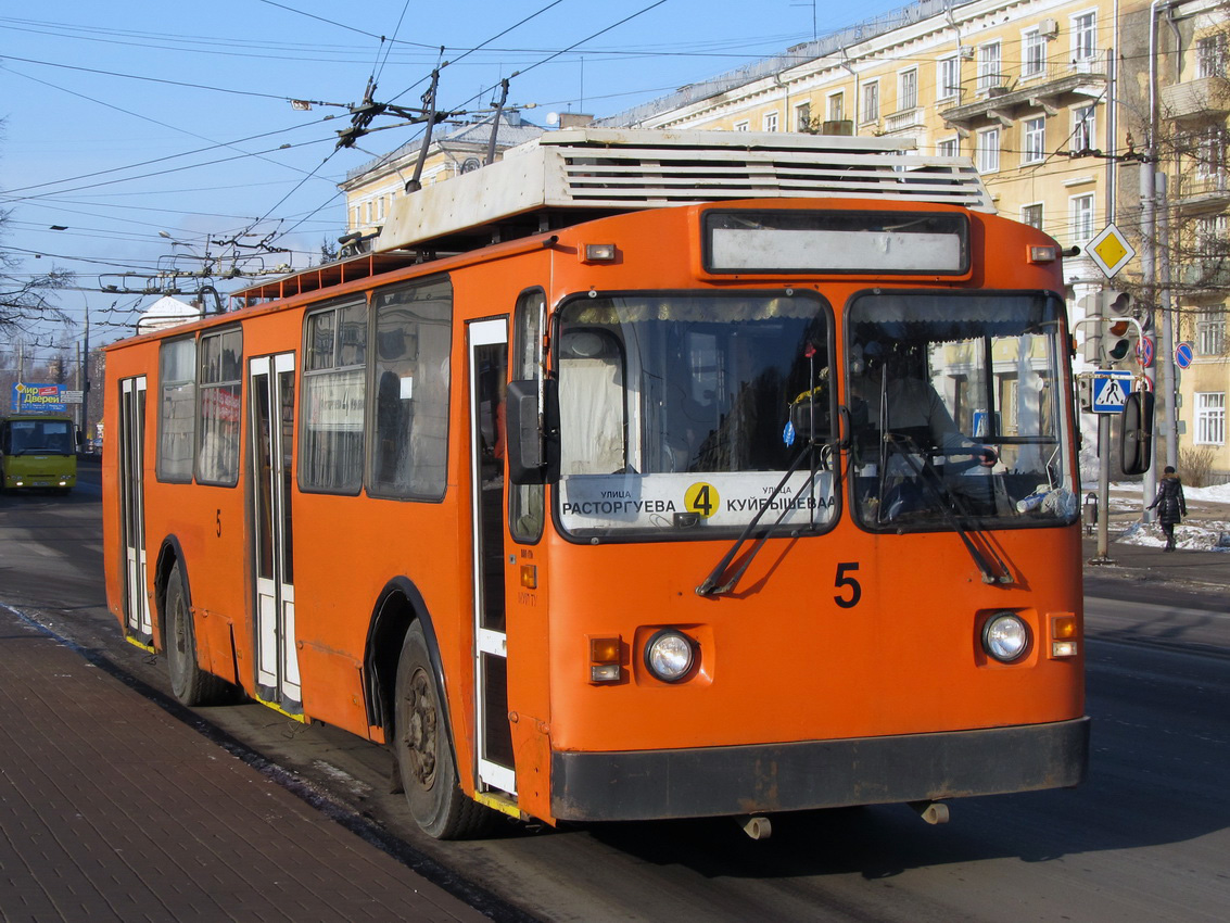 Rybinsk, ZiU-682 (VZSM) N°. 5