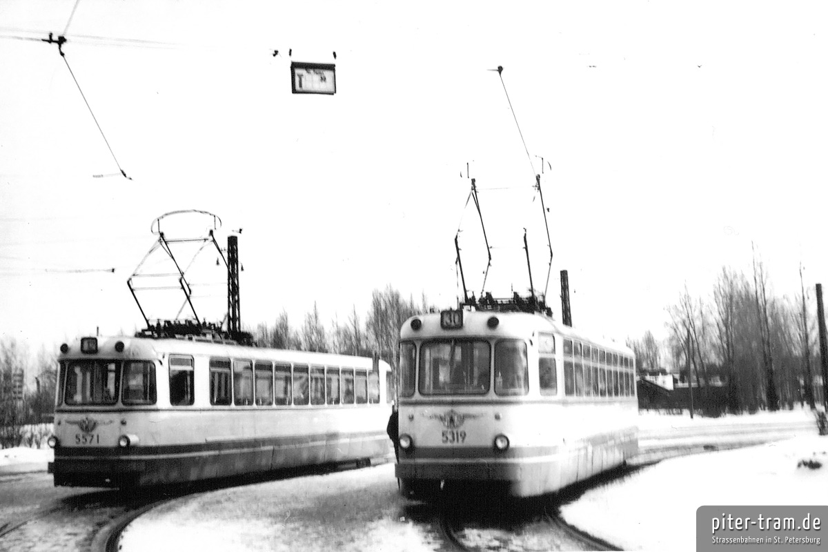 Saint-Petersburg, LM-57 № 5319; Saint-Petersburg, LM-57 № 5571