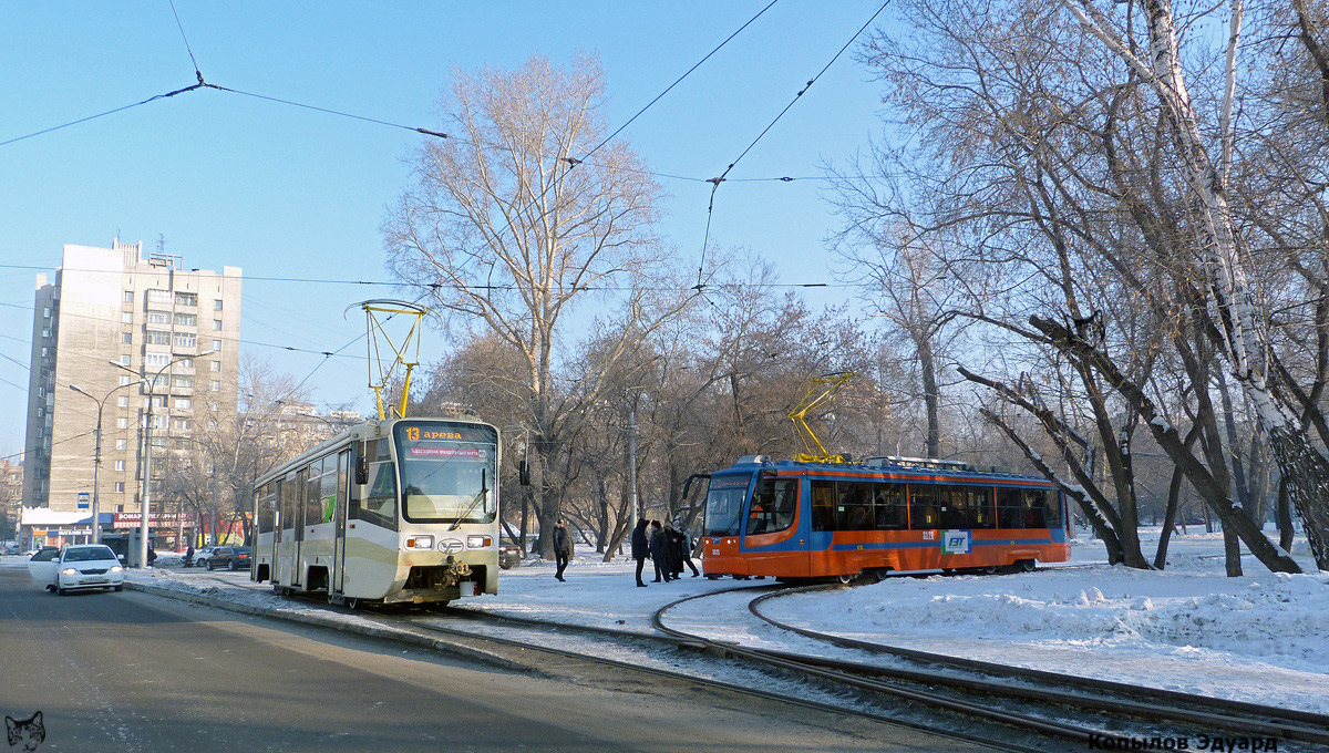 Novosibirsk, 71-623-00 № 3121; Novosibirsk, 71-619KT № 3119