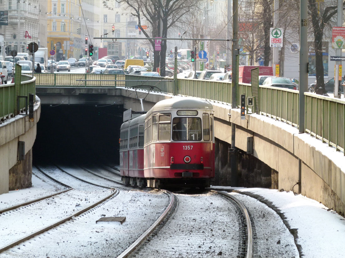 Wien, Rotax Тype c4 # 1357; Wien — Undeground Light Rail — USTRABA (Unterpflasterstrassenbahn)