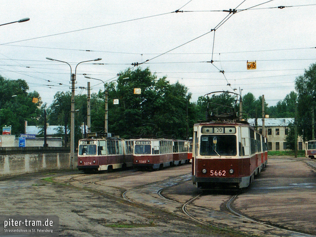 Petrohrad, LVS-86M č. 5074; Petrohrad, LM-68M č. 5565; Petrohrad, LM-68M č. 5662