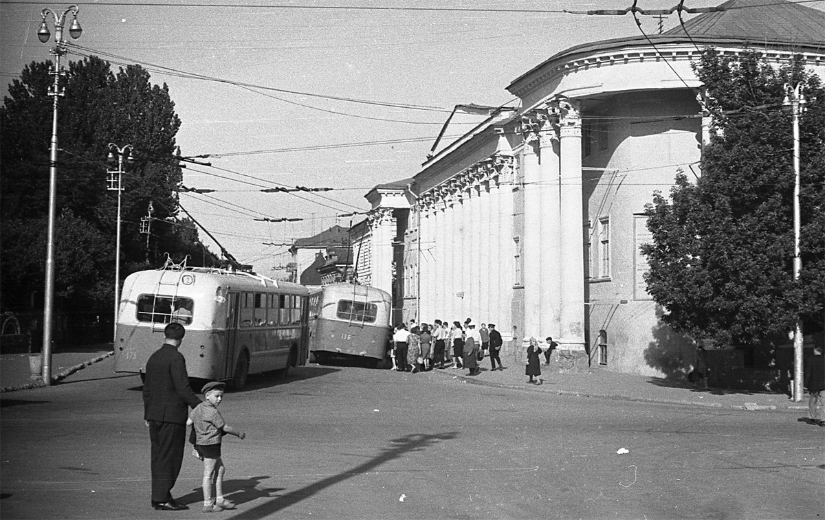 Saratov, ZiU-5G N°. 173; Saratov, ZiU-5 N°. 136; Saratov — Historical photos