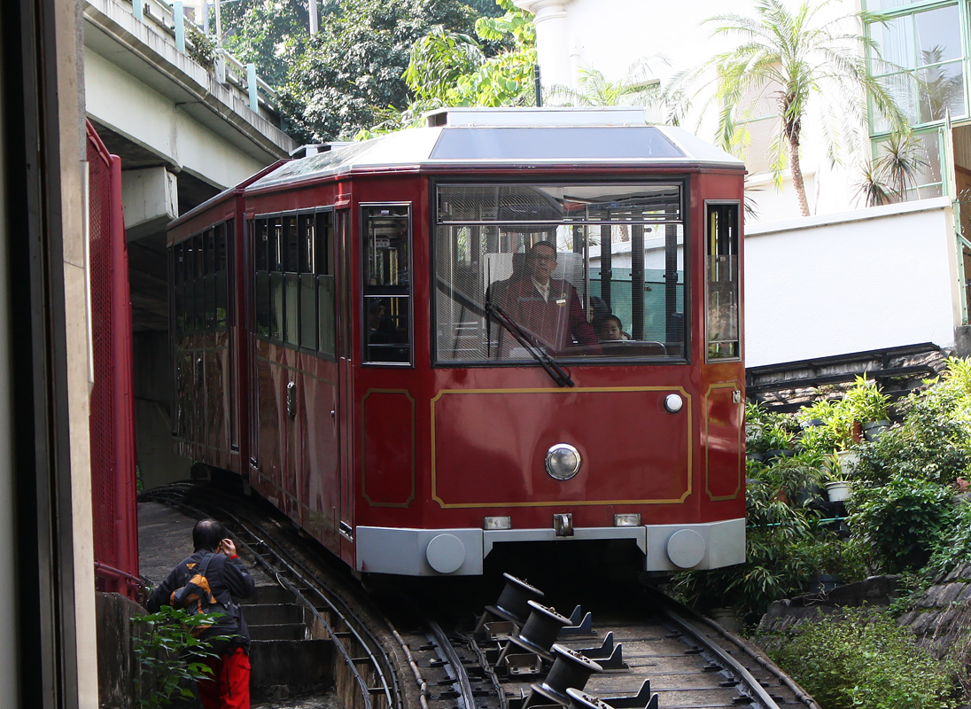 Hong Kong — Photos with Funicular Cars