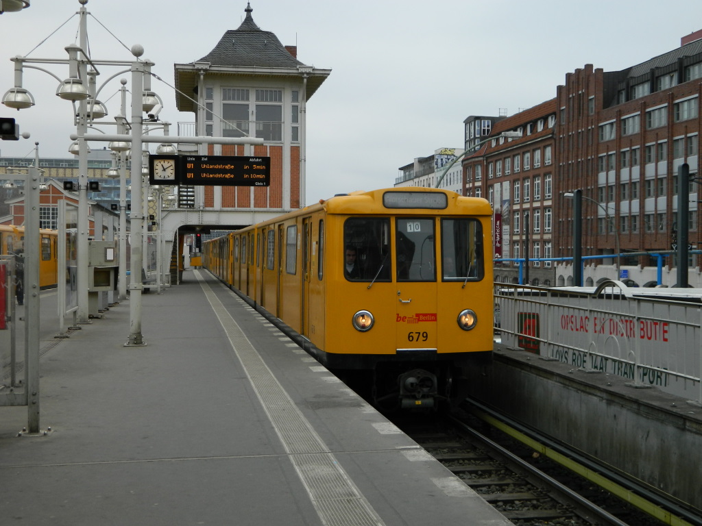 Берлин, BVG A3L71 № 679; Берлин — U-Bahn — линия U1