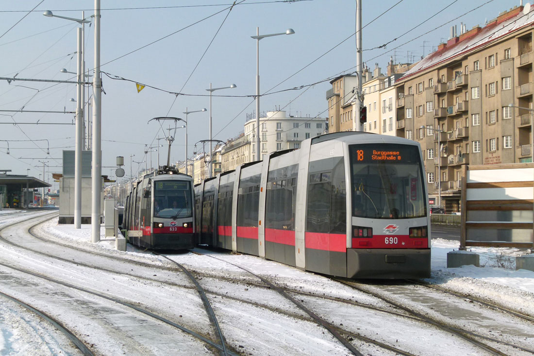 Вена, Siemens ULF-B № 633; Вена, Siemens ULF-B № 690; Вена — Подземный трамвай — USTRABA (Unterpflasterstrassenbahn)
