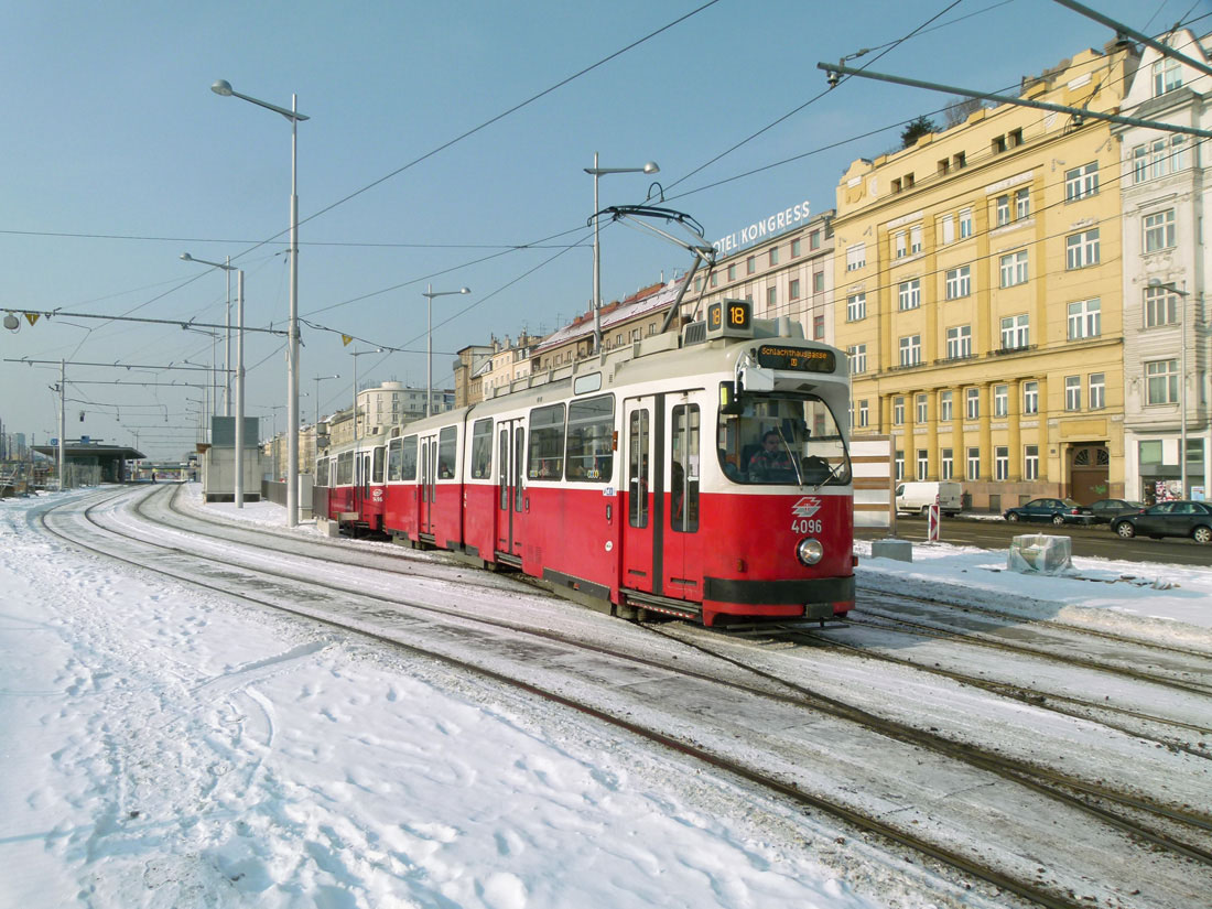 Вена, SGP Type E2 № 4096; Вена — Подземный трамвай — USTRABA (Unterpflasterstrassenbahn)