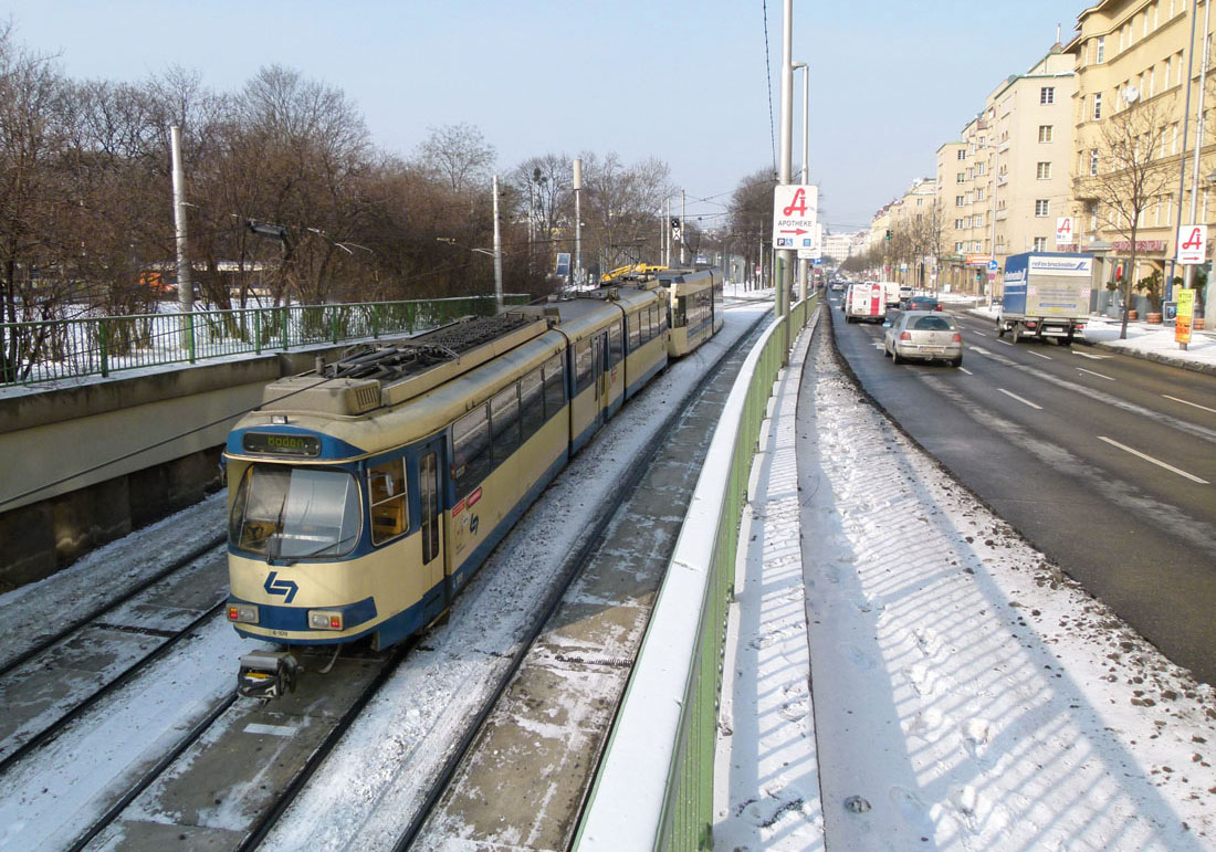 Вена, SGP 100 № 4-109; Вена — Интерурбан Wiener Lokalbahnen; Вена — Подземный трамвай — USTRABA (Unterpflasterstrassenbahn)
