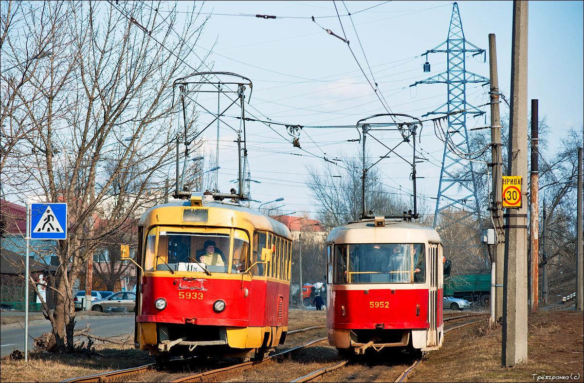 Киев, Tatra T3SU № 5933; Киев, Tatra T3SU № 5952