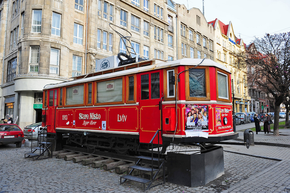 Lwów — Replica tram Sanok