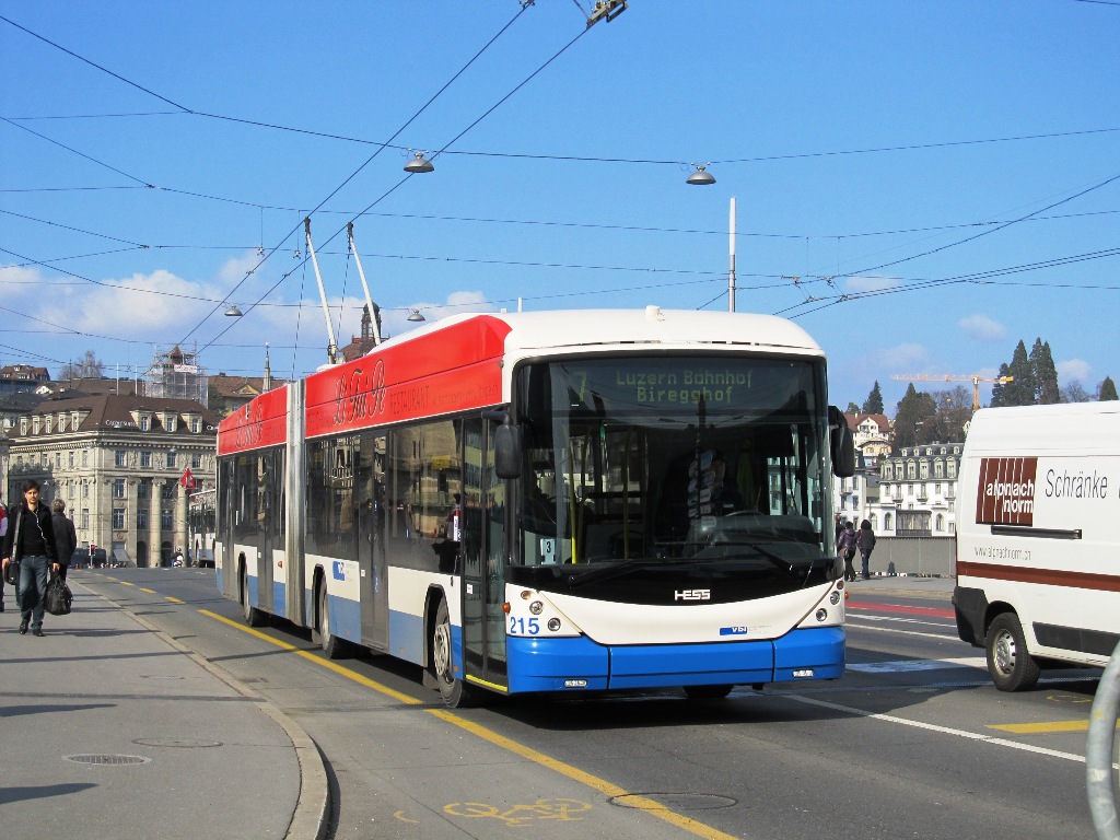 Lucerne, Hess SwissTrolley 3 (BGT-N2C) nr. 215