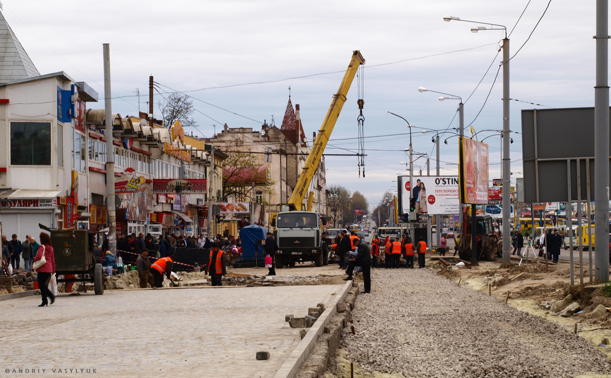 Lwów — Tracks reconstruction: crossing of Gorodotska & Chernivetska str., line to depot no.1 [14.03-24.05.2012]