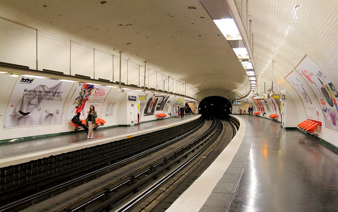 Париж -  Версаль -  Ивелин — Метрополитен — Линия 11