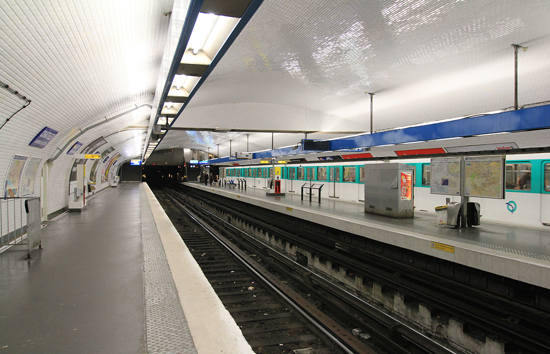 Párizs - Versailles - Yvelines — Metropolitain — Line 11
