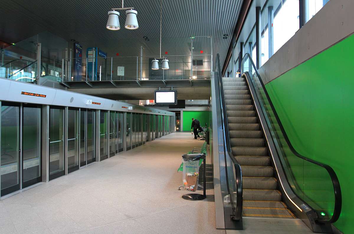 Párizs - Versailles - Yvelines — Automatic metro of Charles-de-Gaulle Airport — Main Line (Terminals 1-2-3)