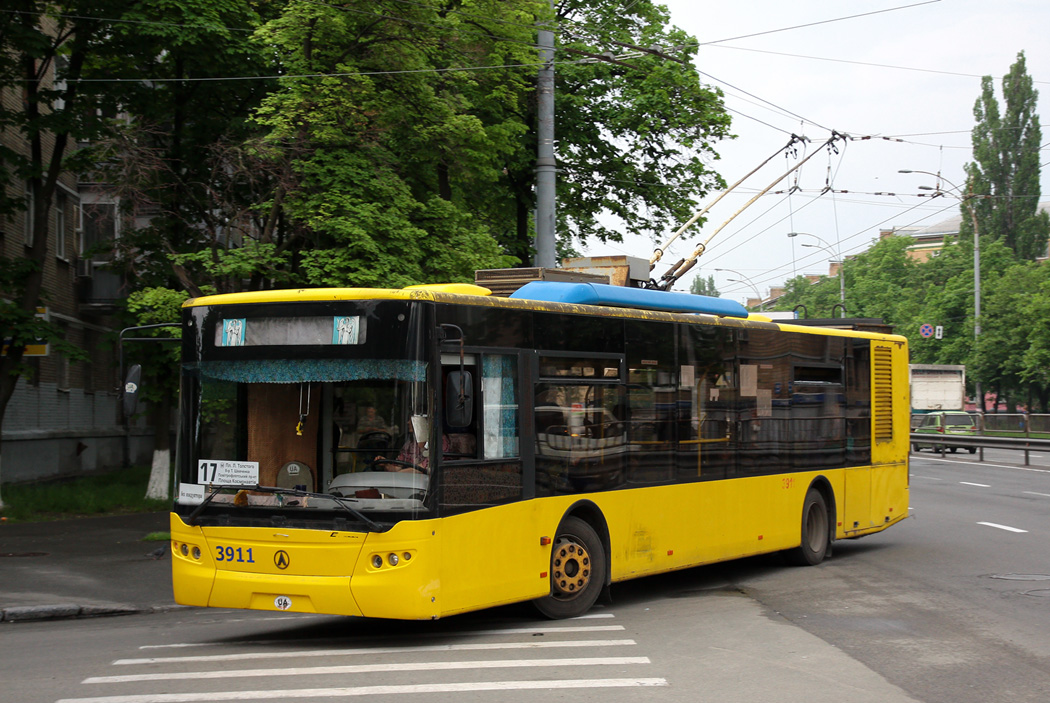 Kijev, LAZ E183D1 — 3911