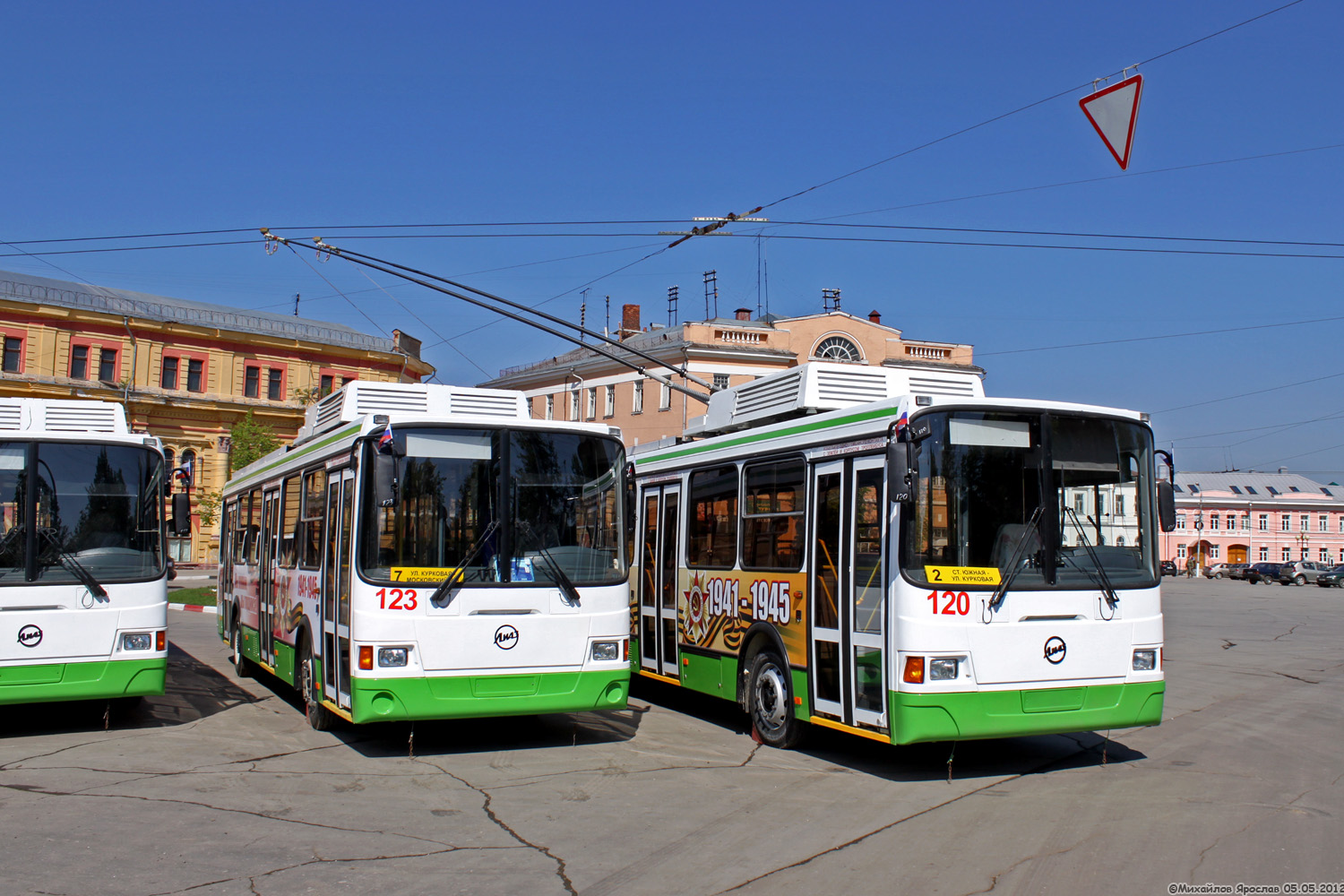 Tula, LiAZ-5280 č. 123; Tula, LiAZ-5280 č. 120; Tula — Trolleybus presentation 08.05.2012