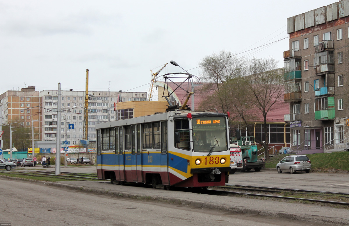 Novokuznetsk, 71-608KM nr. 180
