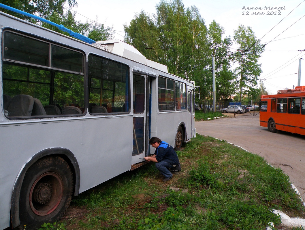 Nijni Novgorod — Museum trolleybus # 1580 repainting