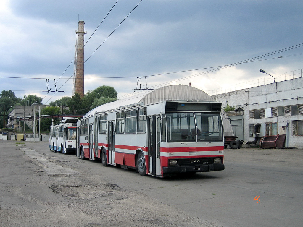 Kyjev, DAC-217E č. 4372
