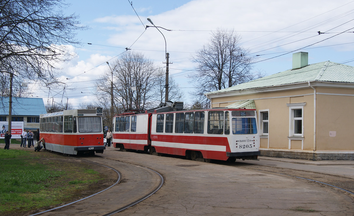 Pietari, LM-68 # 6249; Pietari, LVS-86K # 8205; Pietari — Charter ride with LM-68 to Strelna and Sosnovaya Polyana 13.05.2012