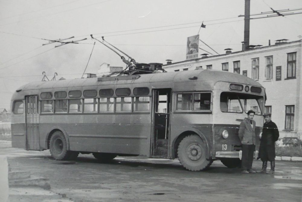 Когда появился троллейбус. МТБ-82 ЗИС-155. МТБ-82 троллейбус троллейбусы ЗИУ/Тролза. Троллейбус МТБ-10. Трамвай МТБ-82.