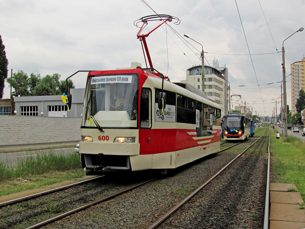 Киев, T3UA-3 «Каштан» № 600; Киев — Поездка, посвящённая 120-летию трамвайного движения в Киеве