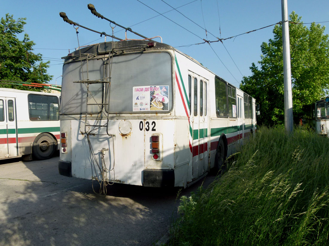 Добрич, ЗиУ-682В1УА № 032; Добрич — Троллейбусное депо