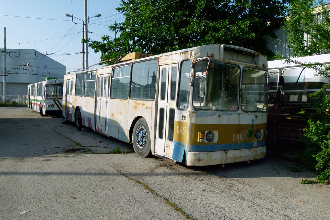 Dobritš, ZiU-682V1UA # 045; Dobritš — Trolleybus Depot