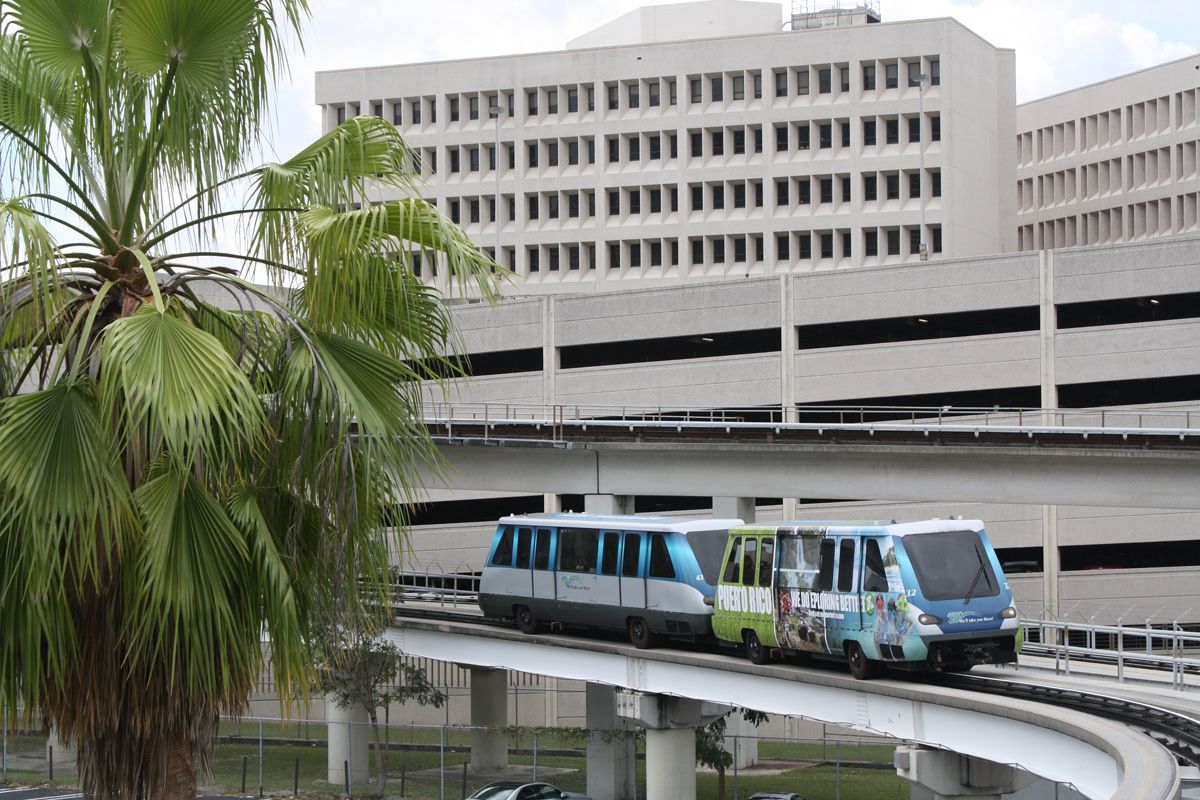Майами, FL, Bombardier Innovia APM 100 № 32; Майами, FL — Metromover